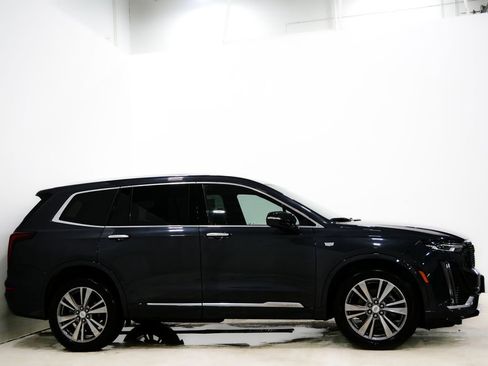 Used 2022 Cadillac XT6 Premium Luxury w/ Technology Package image 5