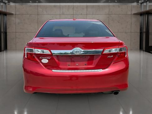 Used 2013 Toyota Camry XLE w/ Convenience Pkg FWD image 7