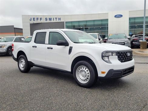 New 2025 Ford Maverick XL image 1