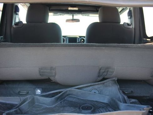 Used 2023 Jeep Wrangler Sport AWD/4WD image 39