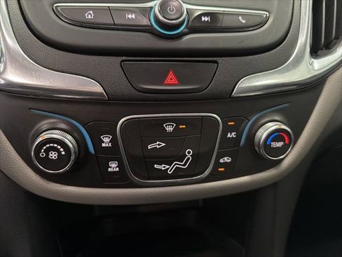 Used 2020 Chevrolet Equinox LS image 20