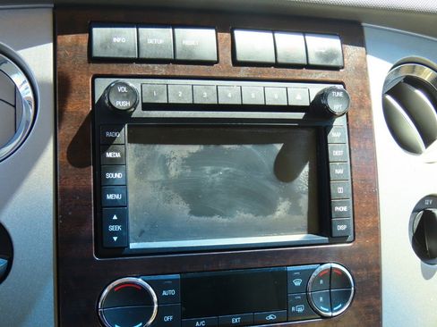 Used 2013 Ford Expedition EL XLT image 31