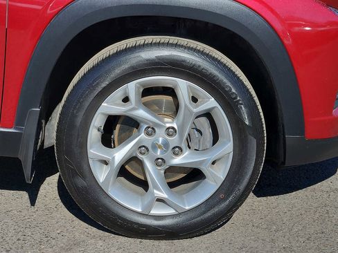 Used 2024 Chevrolet Trax LS w/ LS Convenience Package image 8