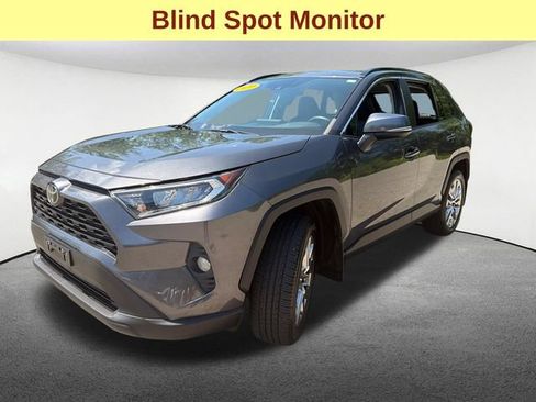 Used 2020 Toyota RAV4 XLE Premium AWD/4WD image 5