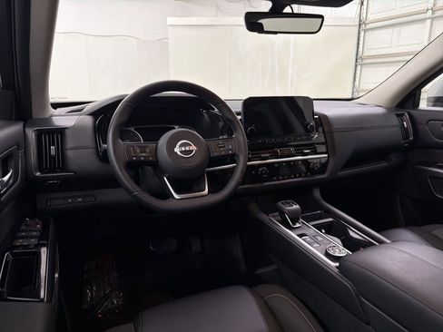 Certified 2025 Nissan Pathfinder SL w/ Cargo Package AWD/4WD image 21