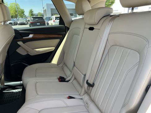 Certified 2023 Audi Q5 2.0T Premium w/ Convenience Package AWD/4WD image 32