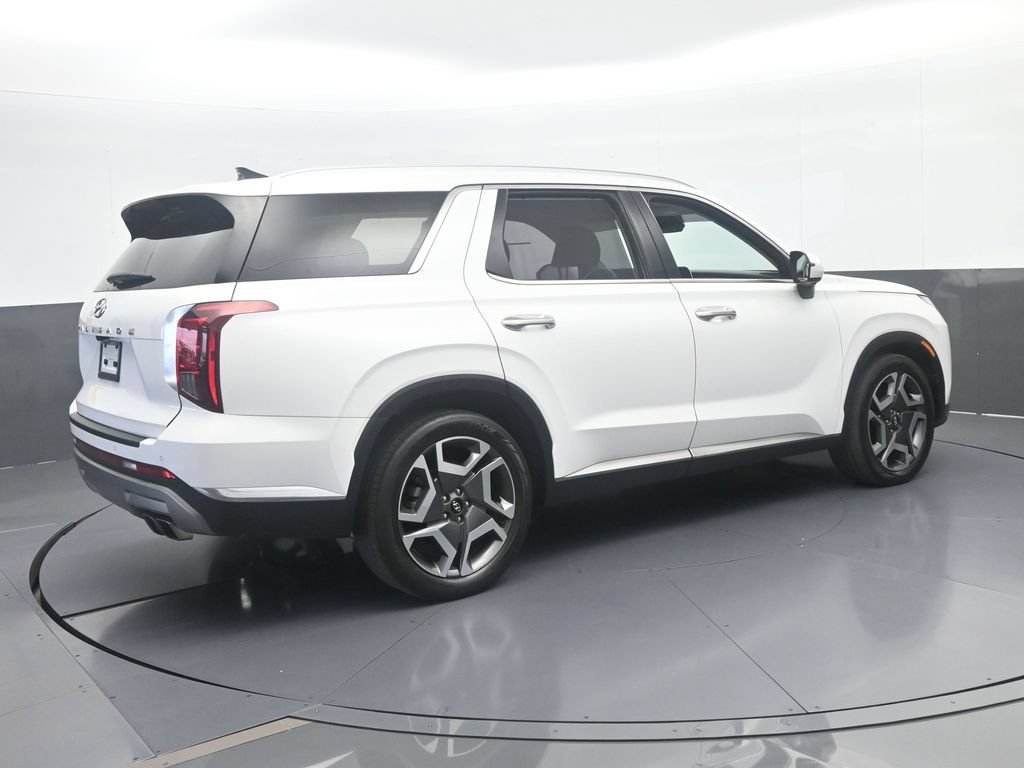 Used 2024 Hyundai Palisade Limited FWD image 6