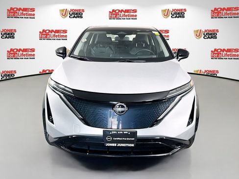 Used 2023 Nissan Ariya AWD image 12