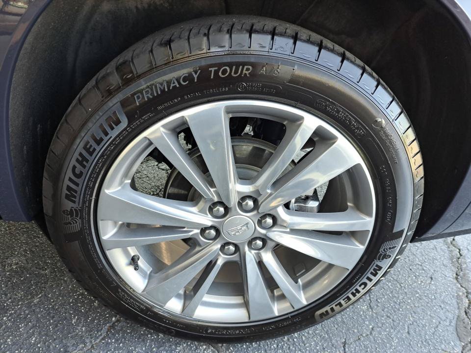 Used 2025 Cadillac XT6 Premium Luxury FWD image 20