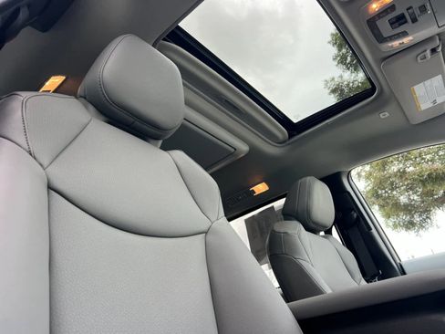 Used 2026 Toyota Sienna XLE image 19