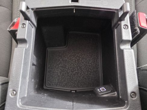 Used 2021 Jeep Wrangler Unlimited Sport image 35