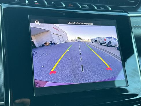 New 2025 Jeep Grand Cherokee Laredo X w/ Luxury Tech Group I image 19