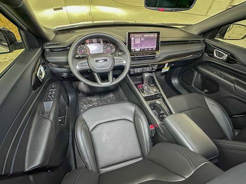 New 2026 Jeep Compass Limited image 9