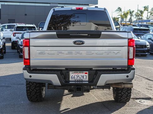 Used 2022 Ford F350 Lariat w/ Black Appearance Package image 8