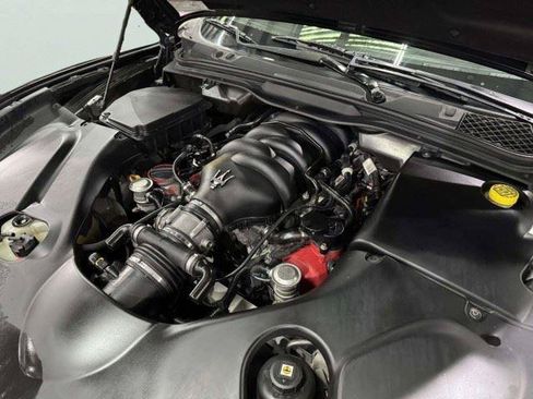 Used 2011 Maserati GranTurismo S RWD image 39