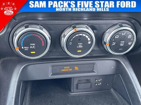 Used 2017 FIAT 124 Spider Classica image 28