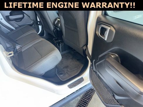 Used 2024 Jeep Gladiator Willys image 34