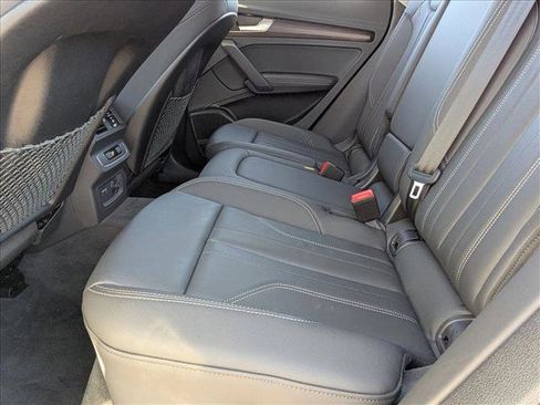 Certified 2025 Audi Q5 2.0T Premium Plus image 18