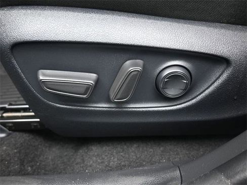 Certified 2025 Toyota RAV4 XLE image 33