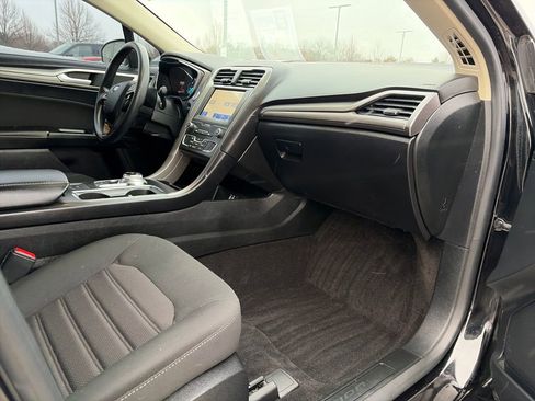 Used 2020 Ford Fusion SE image 14