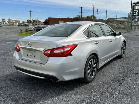 Used 2016 Nissan Altima 2.5 SV FWD image 8