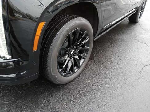 Used 2026 Cadillac Escalade ESV Sport w/ LPO, ONYX Package image 6