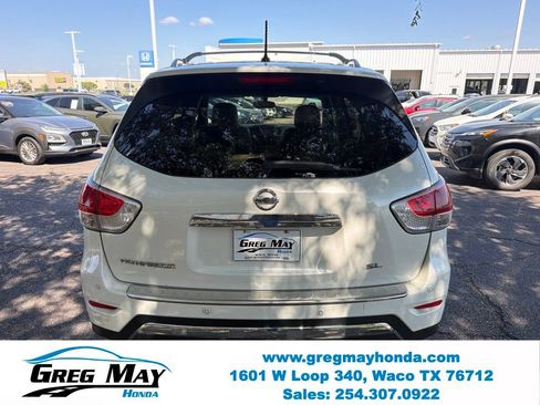 Used 2015 Nissan Pathfinder SL FWD image 4