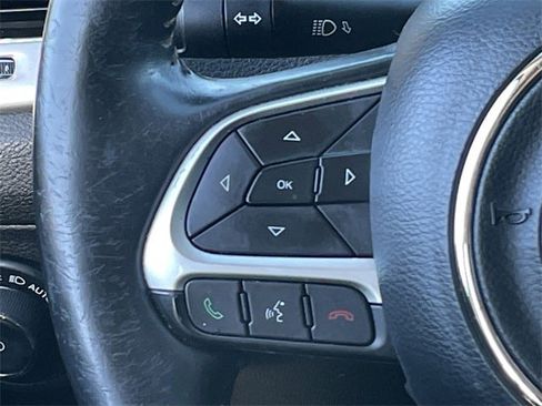 Used 2019 Jeep Compass Latitude image 14