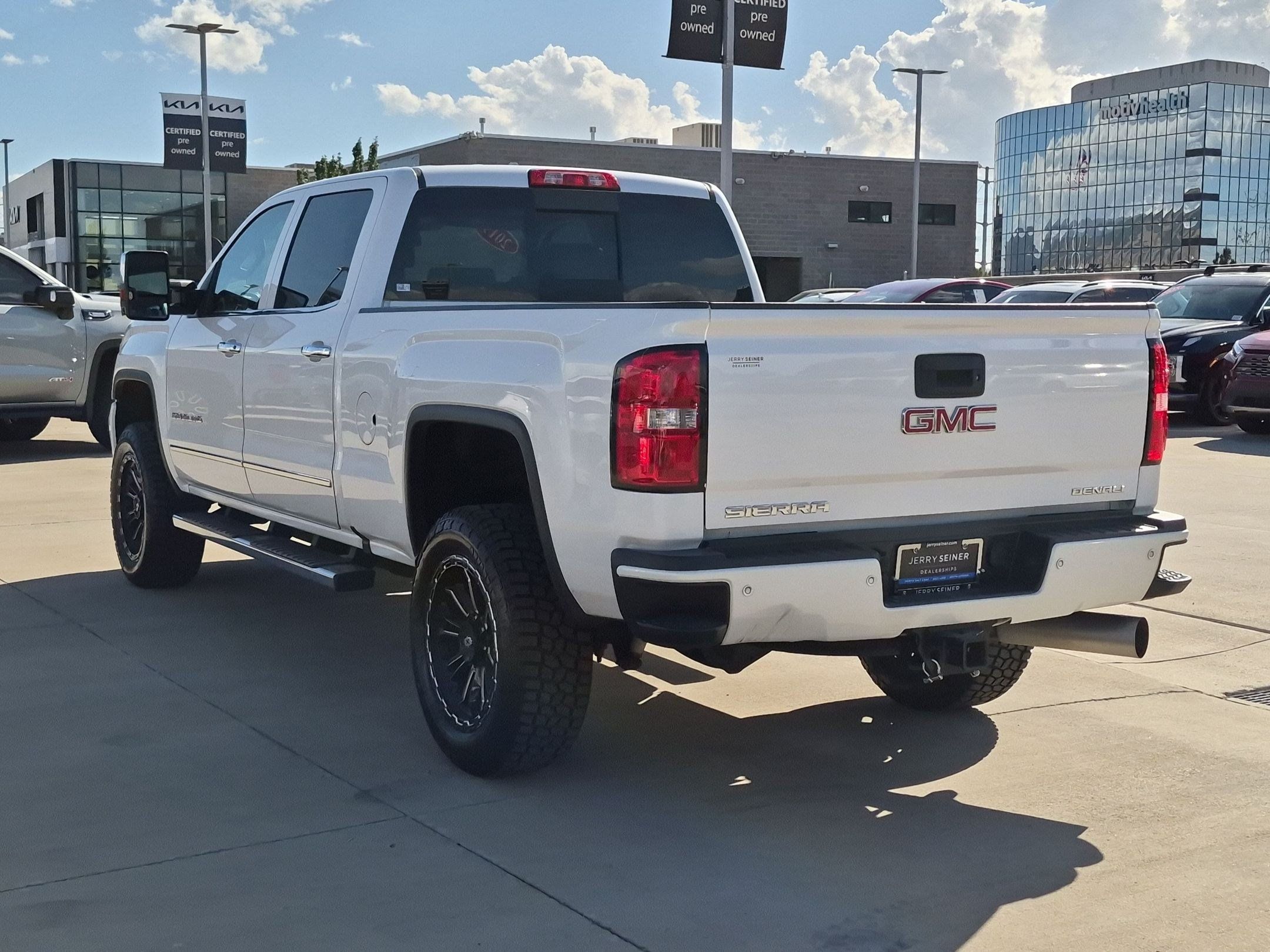 Used 2019 GMC Sierra 3500 Denali w/ Duramax Plus Package AWD/4WD image 3