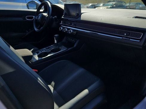 Used 2025 Honda Civic Sport image 10