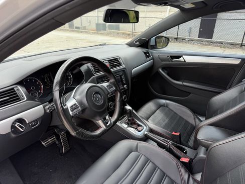 Used 2013 Volkswagen Jetta GLI Autobahn FWD image 10