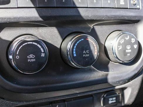 Used 2017 Jeep Patriot Sport w/ Power Value Group image 17