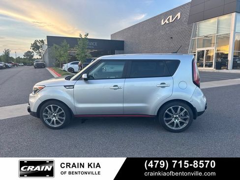 Used 2019 Kia Soul ! FWD image 8