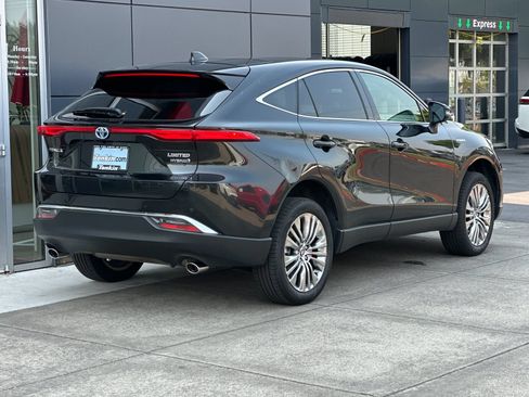 Used 2021 Toyota Venza Limited w/ Advanced Technology Package AWD/4WD image 3