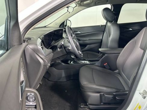 Used 2024 Buick Encore GX Preferred AWD/4WD image 12