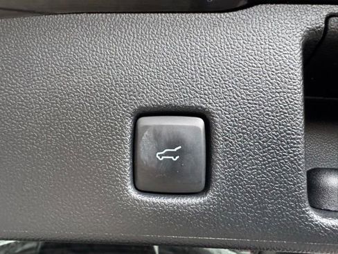 Used 2023 Ford Escape Active image 11