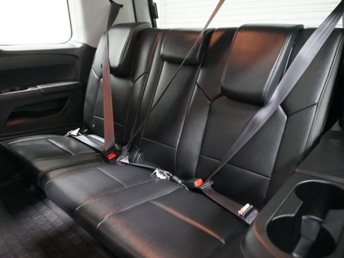 Used 2015 Honda Pilot Touring image 14