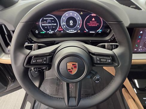 Certified 2026 Porsche Cayenne Coupe AWD/4WD image 17