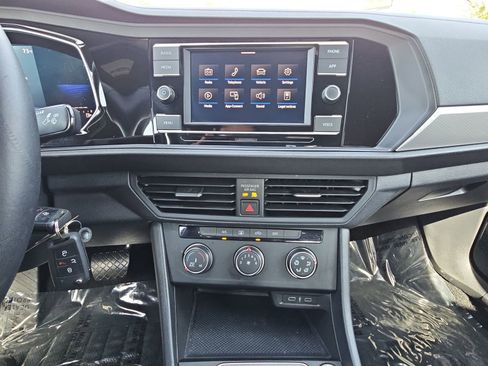 Used 2022 Volkswagen Jetta Sport FWD image 19