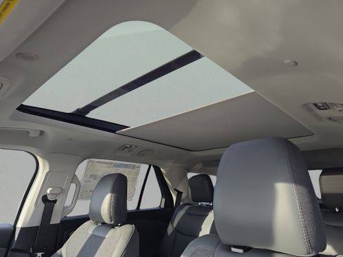New 2026 Ford Explorer Active w/ Active Comfort Package AWD/4WD image 16