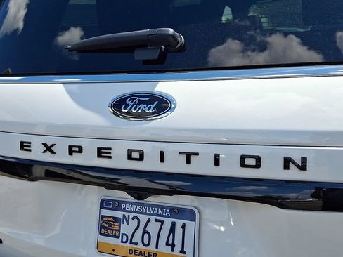 Used 2024 Ford Expedition Limited AWD/4WD image 30