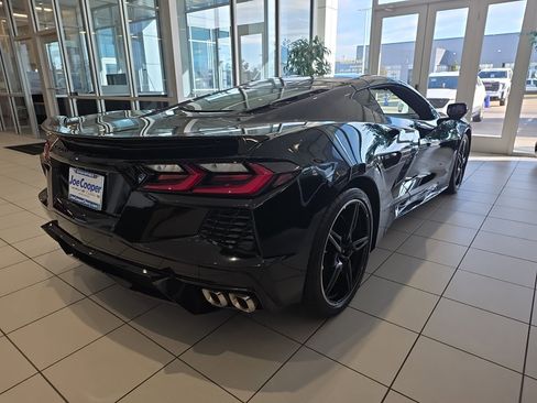 Used 2023 Chevrolet Corvette Stingray Coupe w/ 1LT image 3