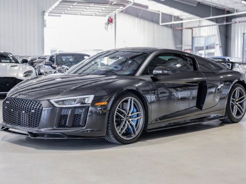 Used 2017 Audi R8 V10 plus image 2