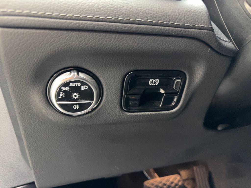 Used 2023 Mercedes-Benz EQE 500 4MATIC Sedan image 54