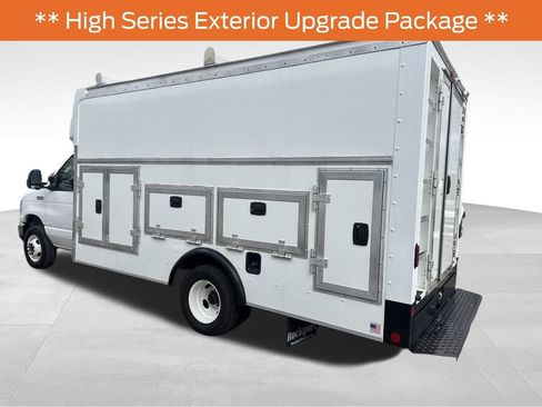 Certified 2025 Ford E-450 and Econoline 450 Super Duty w/ Power Equipment Group image 3