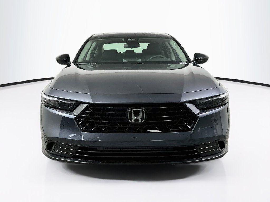Used 2026 Honda Accord SE image 5