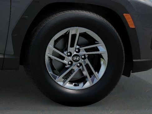 New 2026 Hyundai Tucson SE image 8