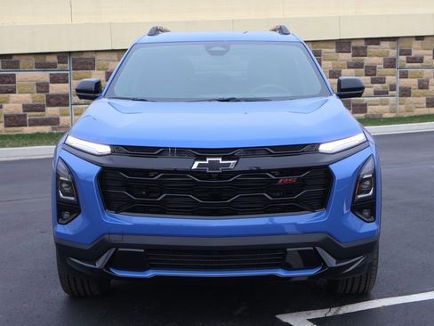 New 2026 Chevrolet Equinox RS w/ Convenience Package III FWD image 2