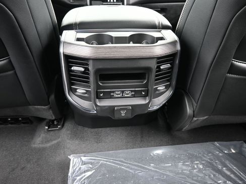 Used 2025 RAM 1500 Laramie image 32