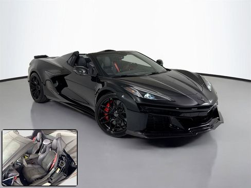 Used 2023 Chevrolet Corvette Z06 w/ Stealth Interior Trim Package RWD image 2